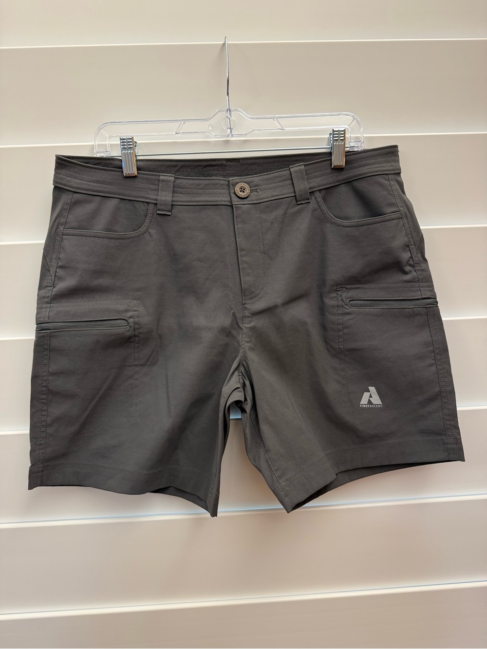 Eddie Bauer Dark Smoke Cargo Woman’s Shorts with Zip Pockets